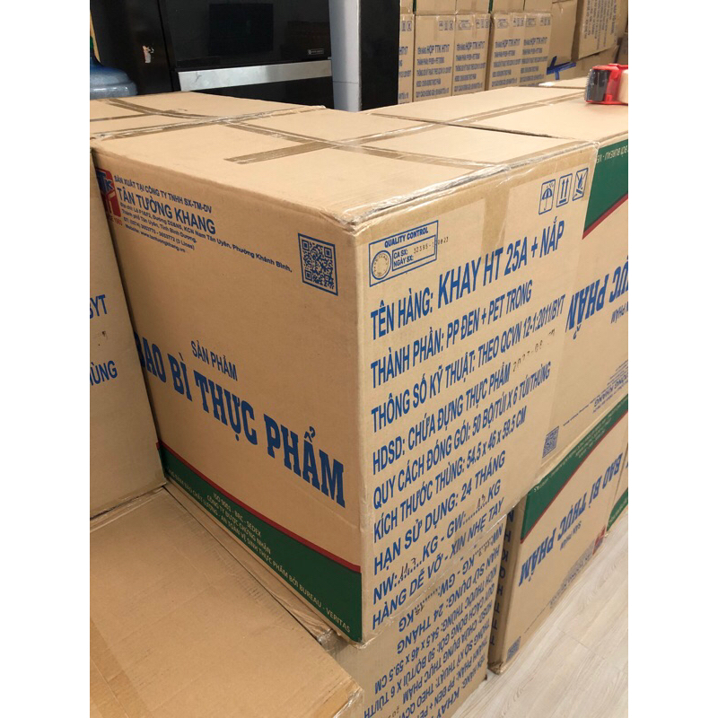 1 Hộp cơm 4 ngăn HT25