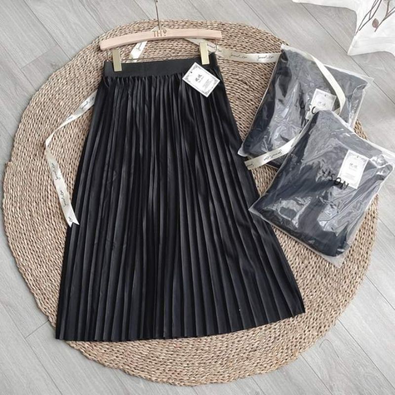 siêu phẩm chân váy xếp ly dài