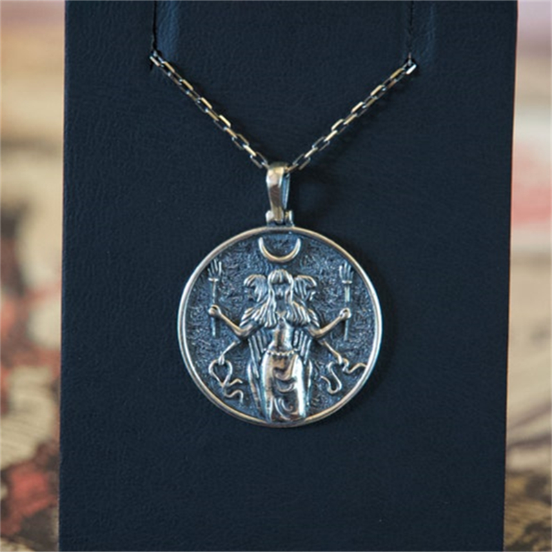 Vintage%20Style%20Greek%20Mythology%20Half%20God%20Hand%20Holding%20Holy%20Fire%20Snake%20Pendant%20Men%20And%20Women%20Pendant%20Necklace%20Jewelry%20Dropshipping%20-%20Image%207