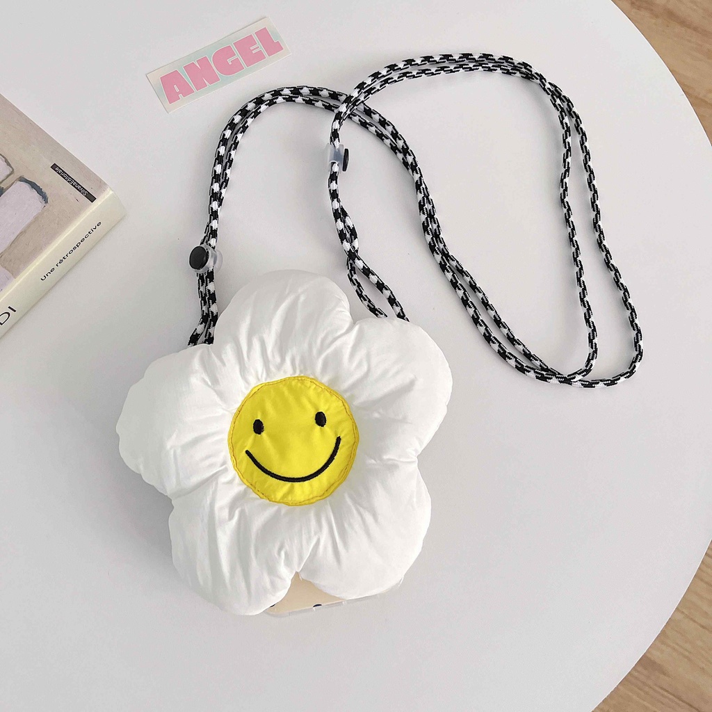 Flower Phone Strap Anti-lost Lanyard Camera Holder Mobile Accessories Crossbody Necklace Cord Chain Black Color for All Phone Case