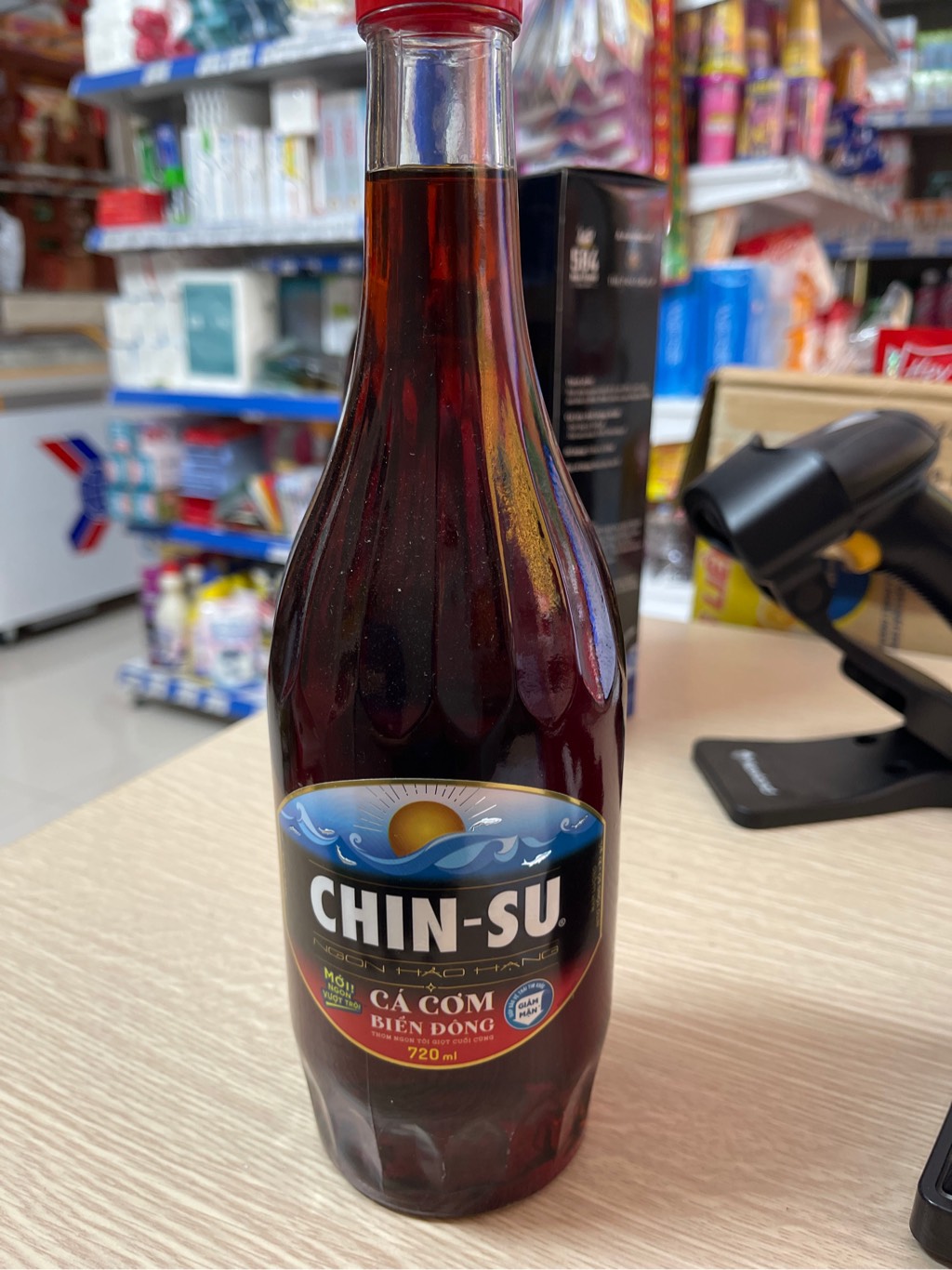 Nước mắm Chinsu cá cơm biển đông 20 độ đạm chai 720ml Chinsu cá cơm 720ml