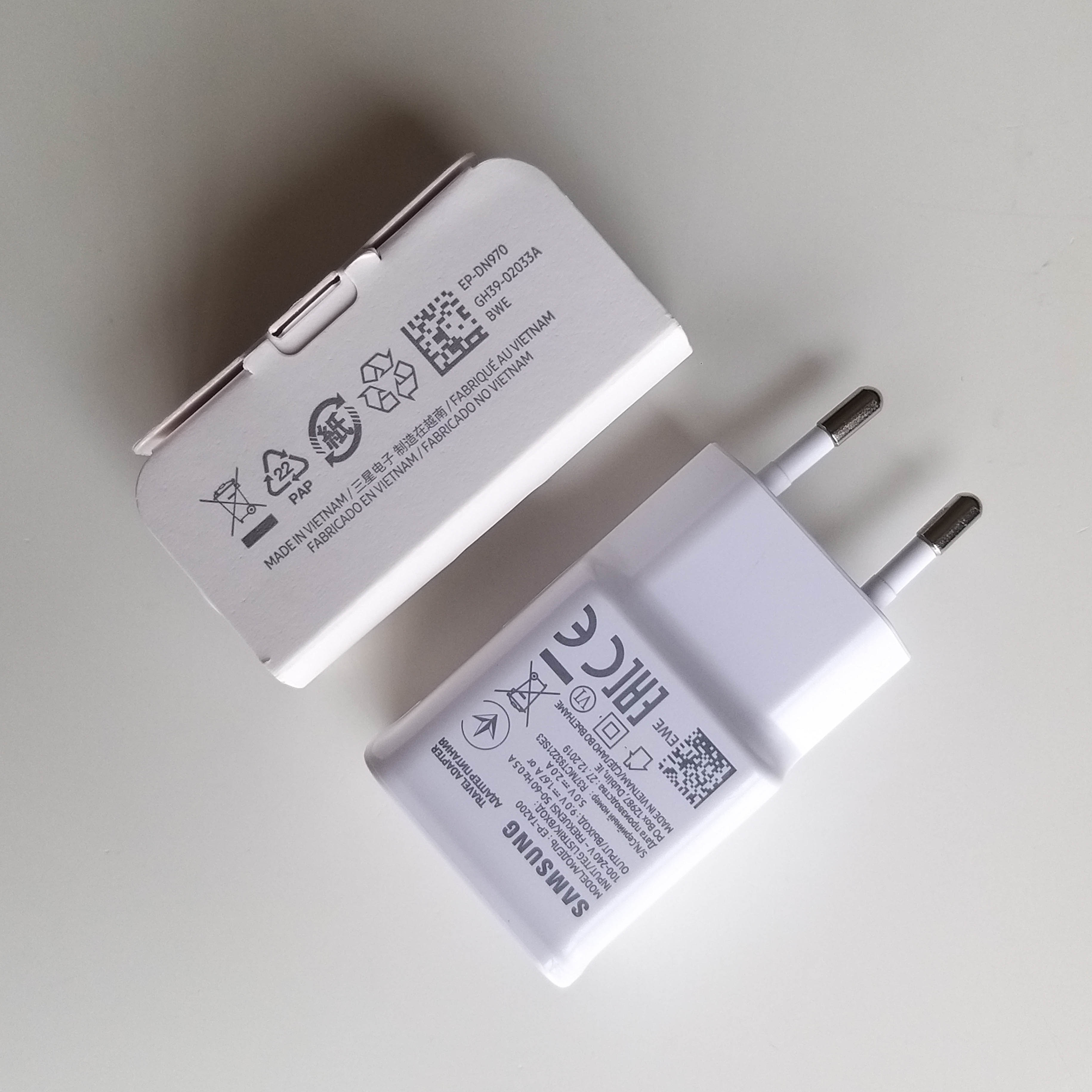 Bộ sạc nhanh dùng cho Samsung A20 (Cam Kết Sạc ZIN) (Adaptor Trắng nhám + Cable chuẩn type C) (Fast Charging)