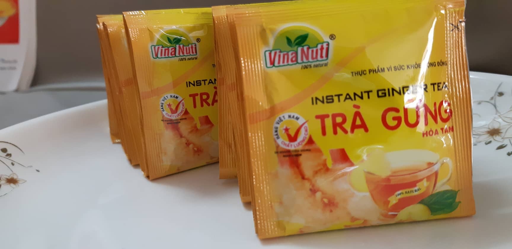 Trà Gừng Hòa Tan Vina Nuti (20 Gói X 10 gram)