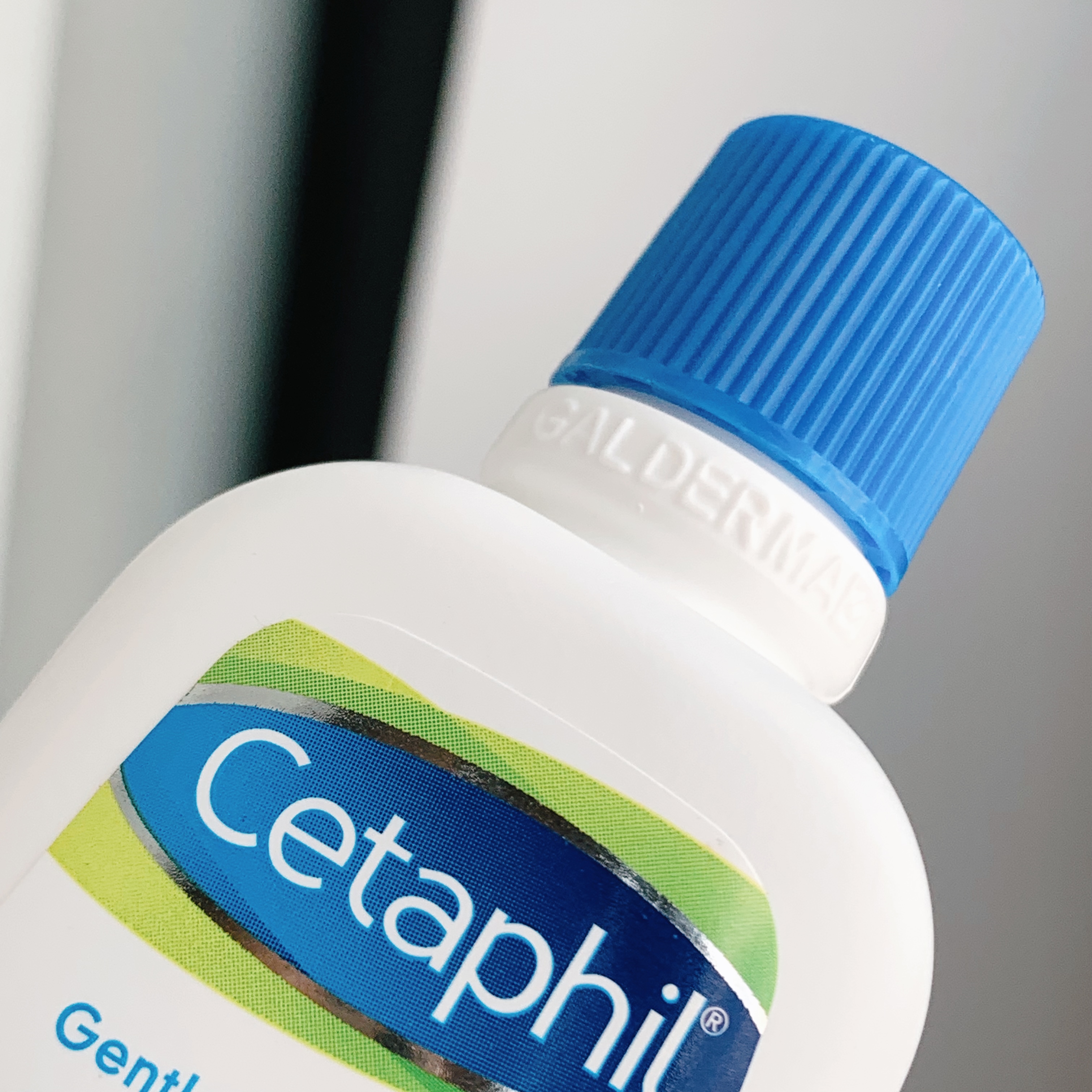Sữa rửa mặt Cetaphil Gentle Skin Cleanser