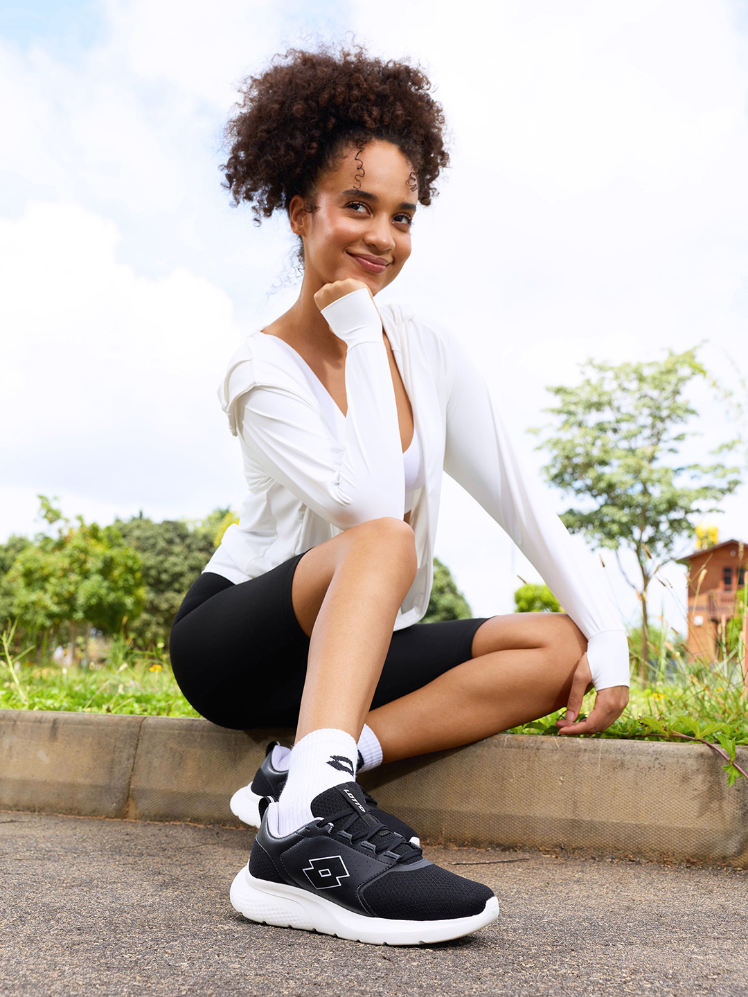 Lotto%20FloWalk%C2%A0%20Black%20-%20Purple%20Walking%20Shoes%20For%20Women%20-%20Image%204