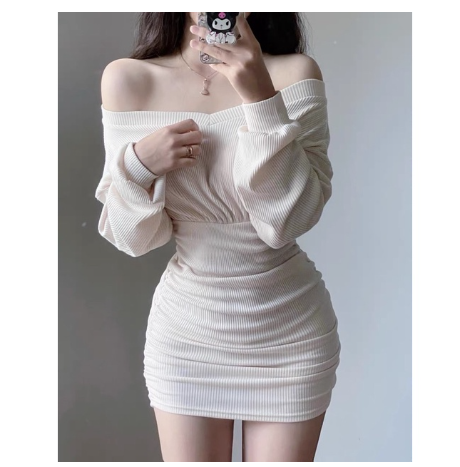 Đầm ngắn tay dài ôm body trễ vai