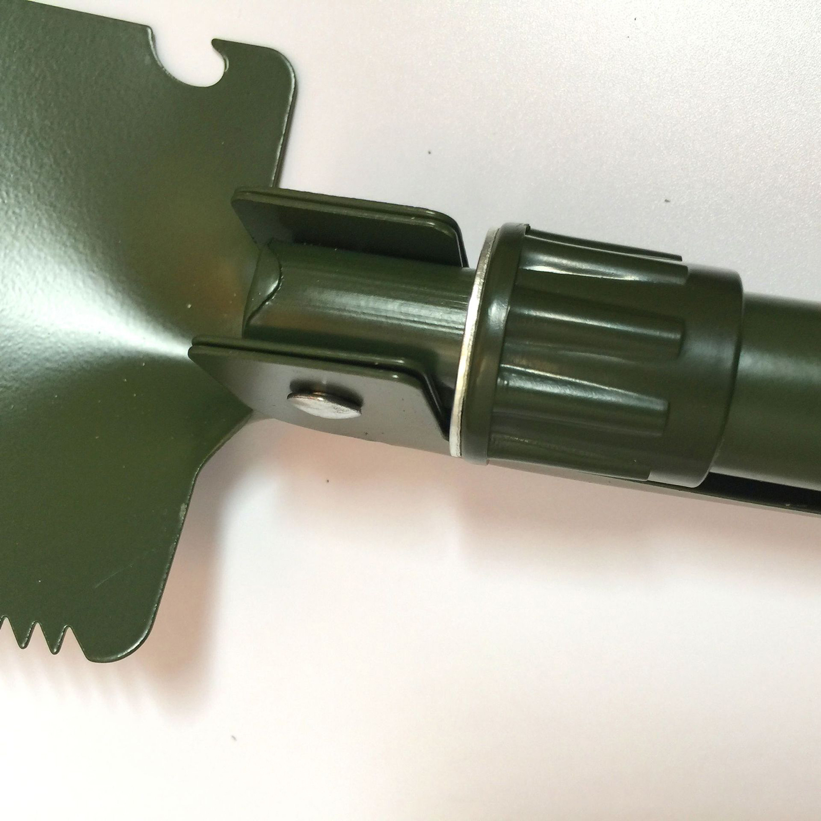 Multi-functional Folding Shovel Portable Shovel for Backpacking Portable Military Folding Shovel with Tactical Carry Case Essential Outdoor Camping Tool for Adventurers