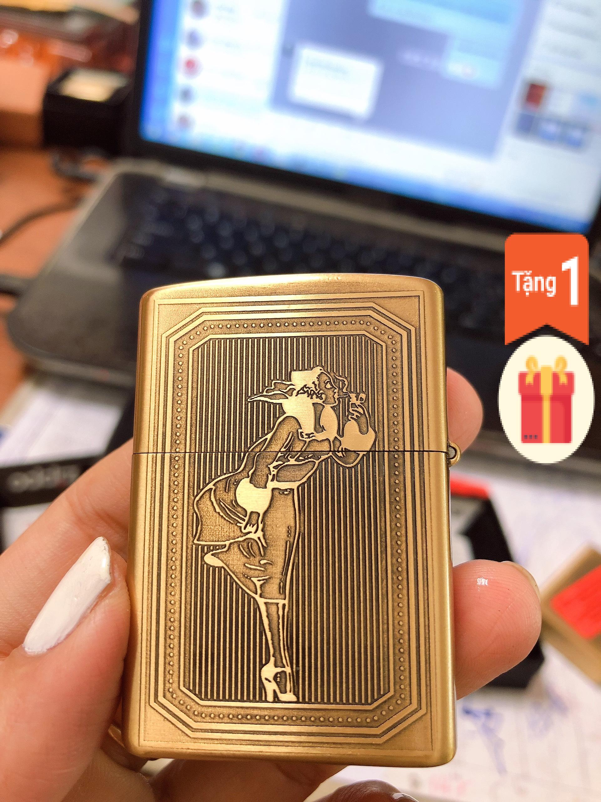 BẬT LỬA ZIPPO KHẮC CHÌM MẪU WINDY 2 MẶT MÀU VÀNG RUỘT TRẮNG