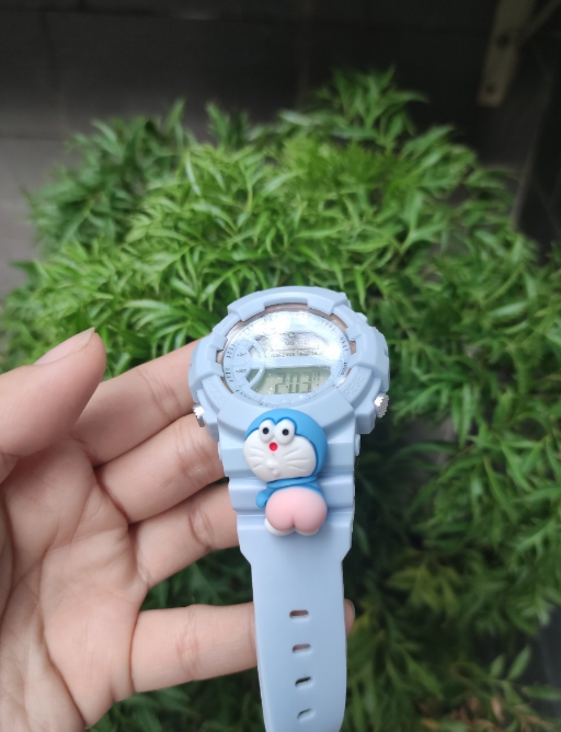 ĐỒNG HỒ ĐIỆN TỬ CÓ ĐÈN HÌNH DOREMON CHO BÉ