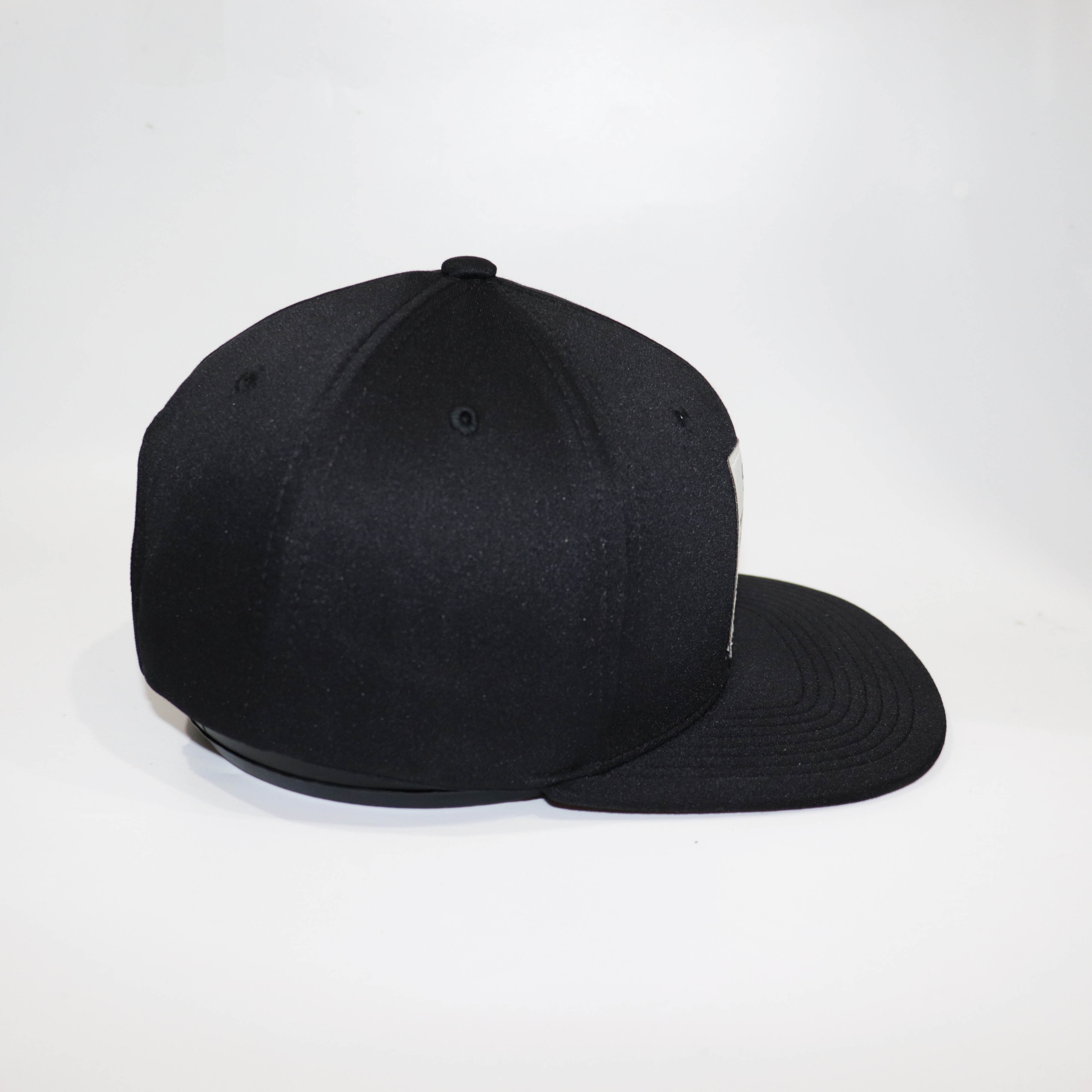 Nón Snapback Full Đen Logo Newbold- Mũ Lưỡi Trai Nón Kết