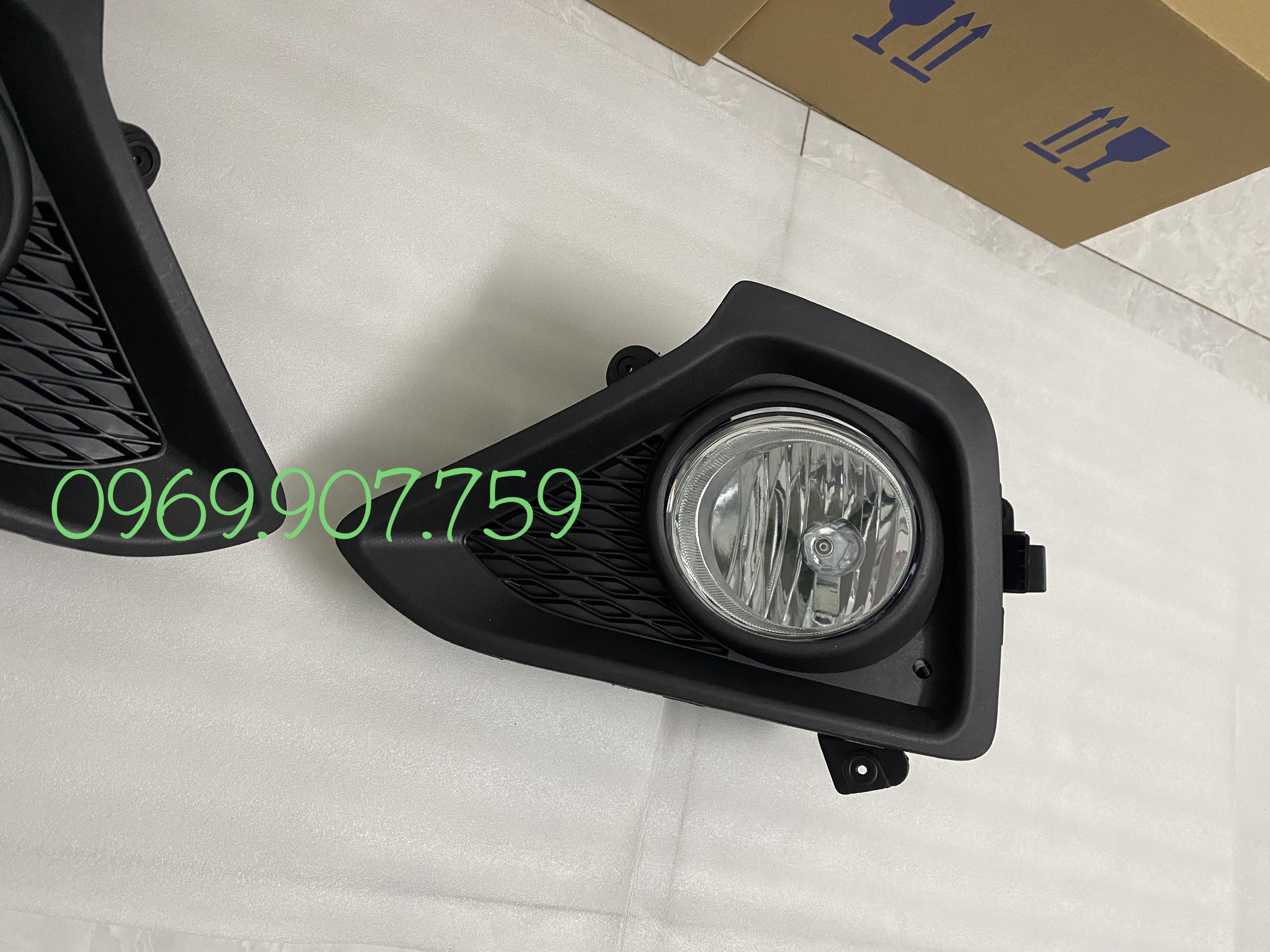 ĐÈN GẦM + DƯỠNG GẦM GRAND I10 2014-2015-2016( GIÁ 1 BỘ ĐÃ CÓ BÓNG VÀ ĐUI )