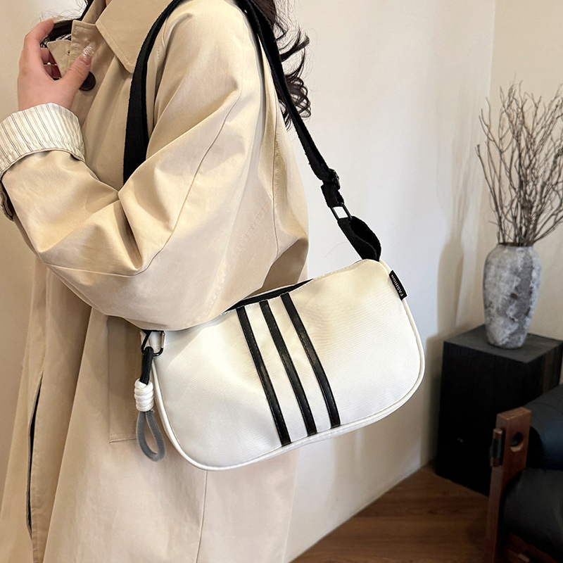 Nylon%20Fashion%20Large%20Capacity%202025%20Casual%20Crossbody%20Dumpling%20Shoulder%20Tote%20Bag%20BANGCHEN%20-%20Image%206