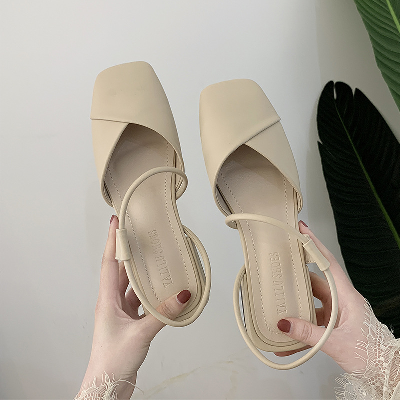 giày sandal học sinh quay ngang