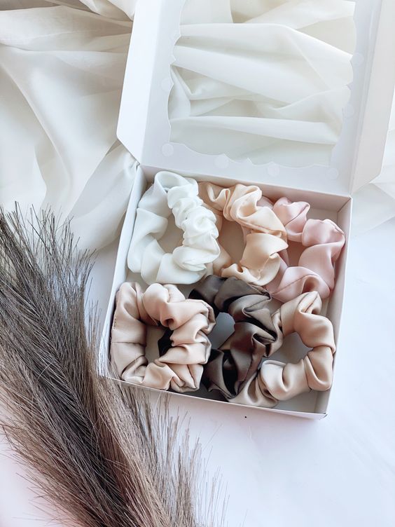 Dây cột tóc vải scrunchies lụa cao cấp màu trắng