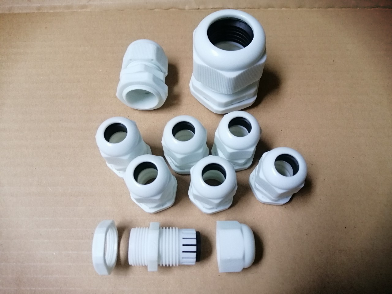 [10 CHIẾC] ỐC SIẾT CÁP NHỰA PG7-PG9-PG11-PG13.5-PG16-PG19-PG21-PG25-PG329