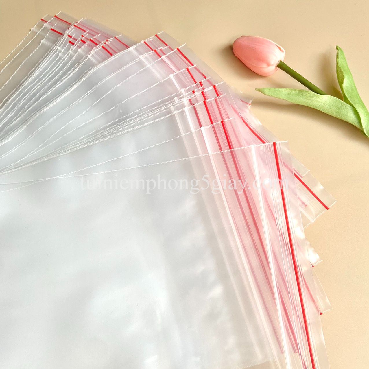 Túi zip chỉ đỏ (zip PE, zip lock, zip viền đỏ) loại dày –  tuiniemphong5giay