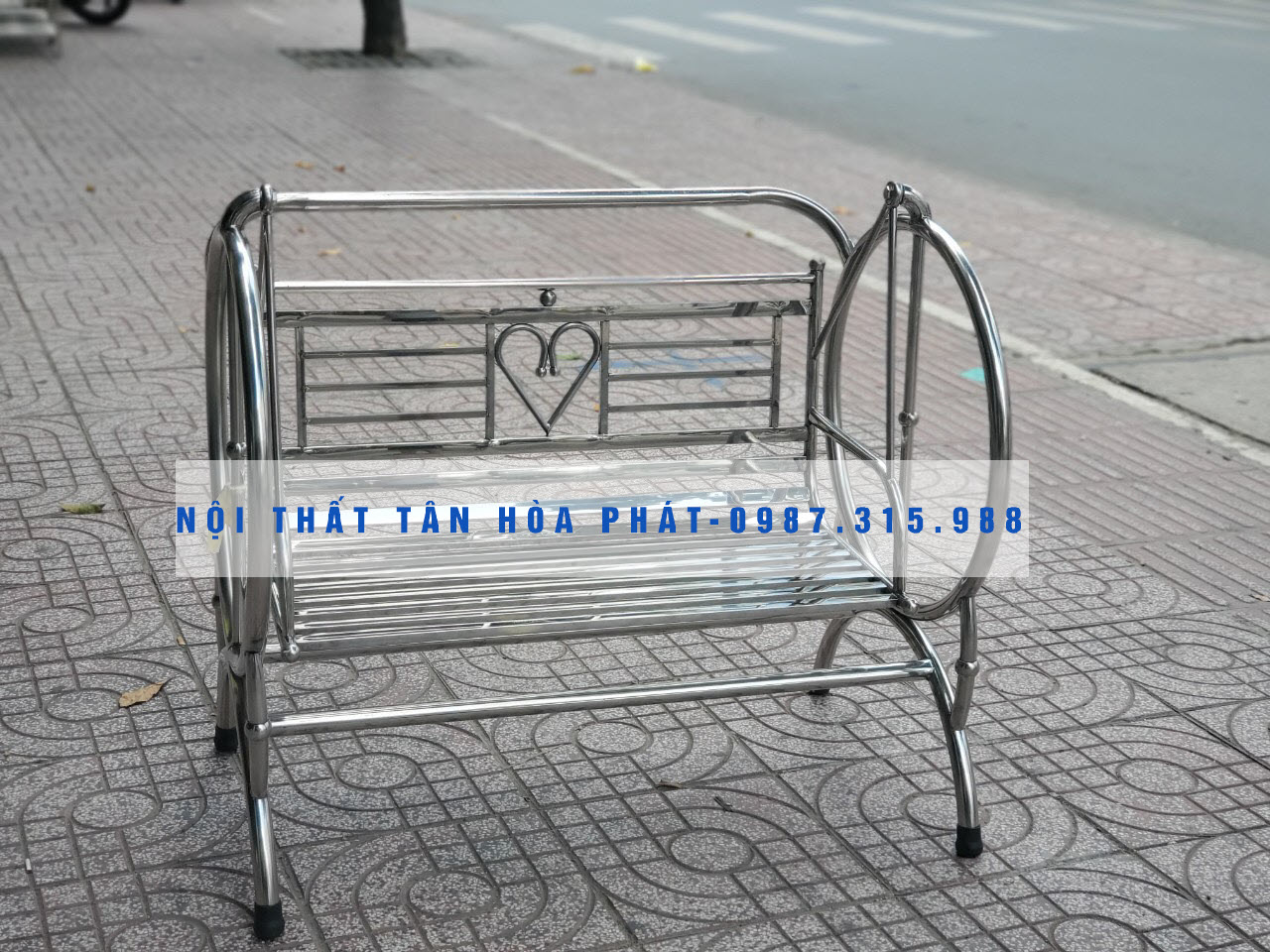 Xích đu mini inox đại thành KIỂU TRÁI TIM