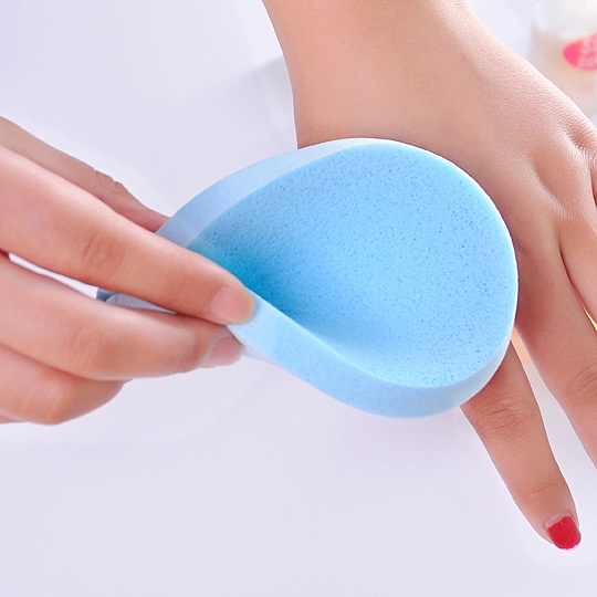 Miếng Bông Mút Bọt Biển Rửa Mặt Trang Điểm Siêu Mềm [ HCM ]