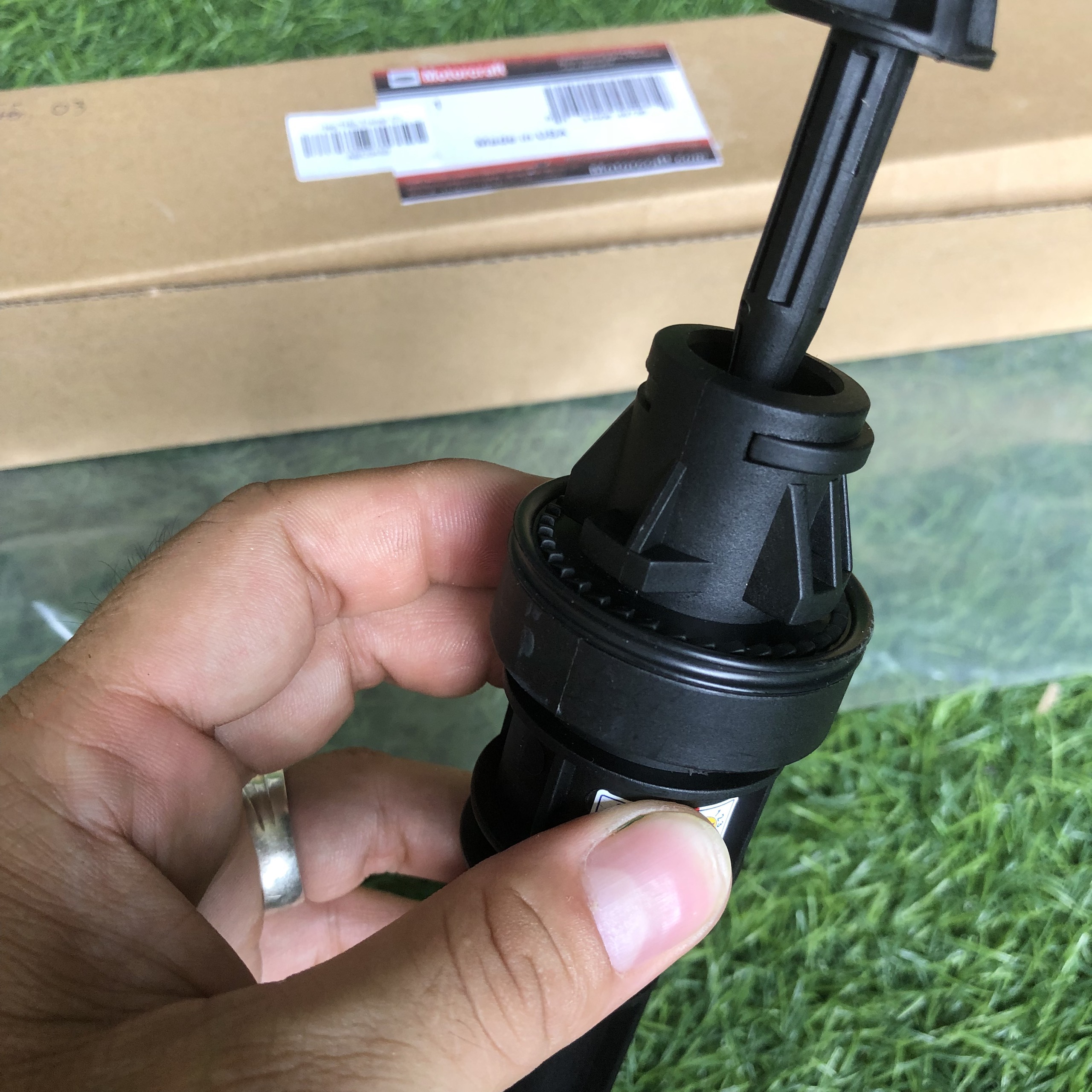 TỔNG CÔN TRÊN FORD TRANSIT 2003-2006