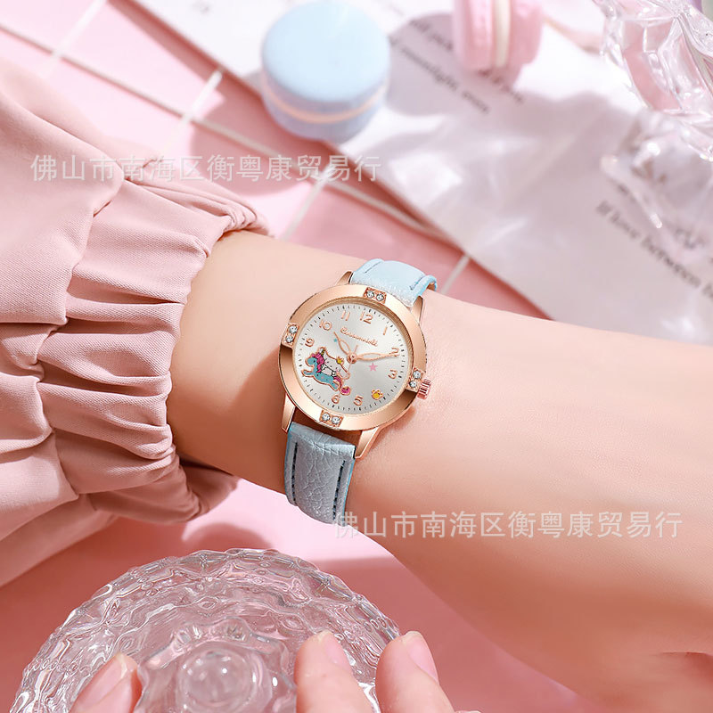 %E3%80%90Exclusive%20Offer%E3%80%91Rose%20Gold%20Diamond-Embedded%E7%9A%AE%E5%B8%A6%E5%84%BF%E7%AB%A5%E6%89%8B%E8%A1%A8%E5%AD%A6%E7%94%9F%E5%A5%B3%E5%AD%A9%E5%A5%B3%E7%AB%A5%E8%80%83%E8%AF%95%E6%89%8B%E8%A1%A8%E4%B8%89%E4%B8%BD%E7%9F%B3%E8%8B%B1%E8%A1%A8%20-%20Image%203