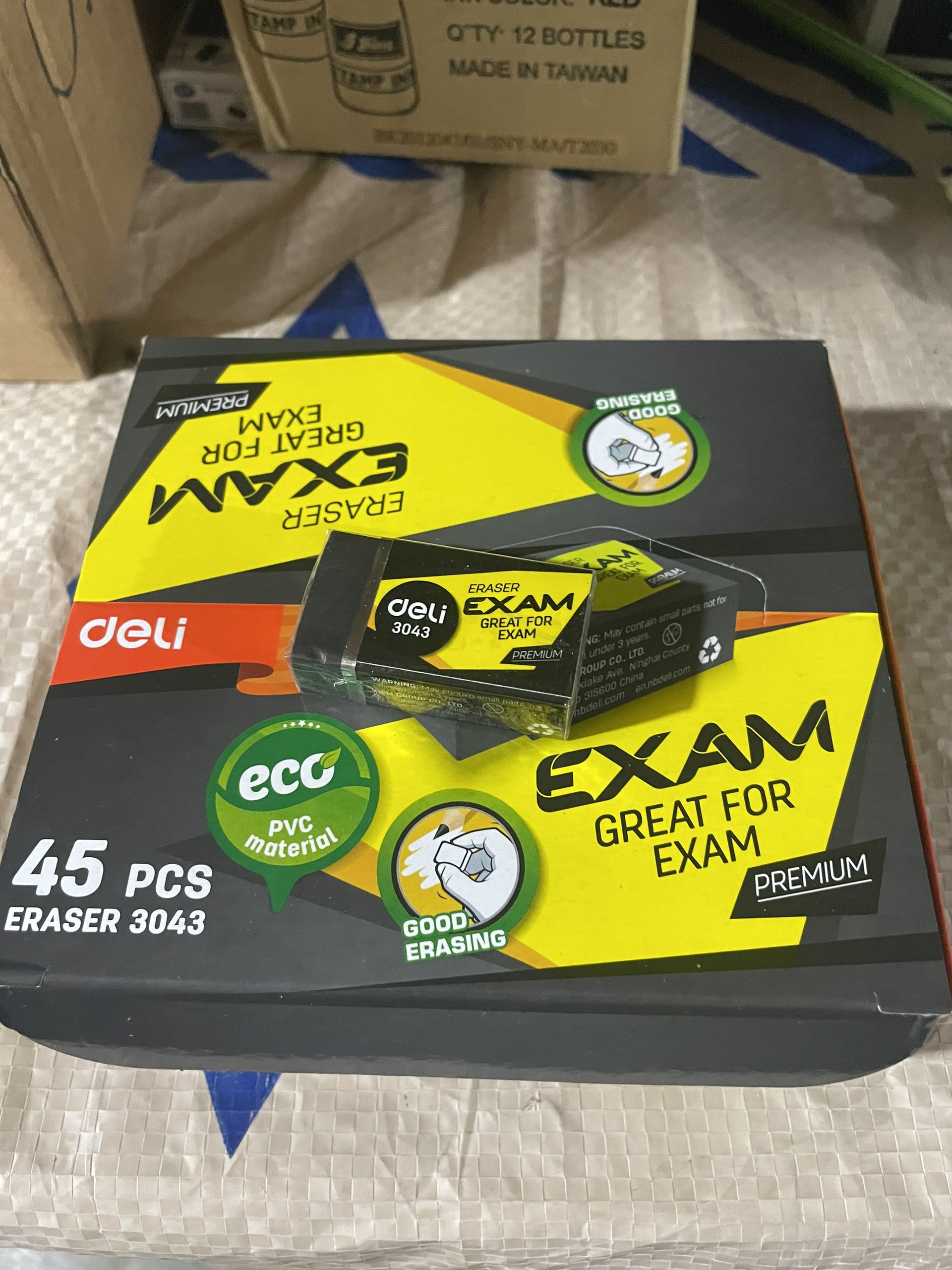 Gôm tẩy 2b deli đen - e3043