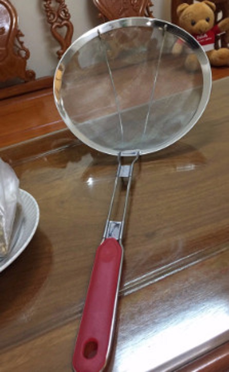 Vợt hớt bọt thái cán đỏ