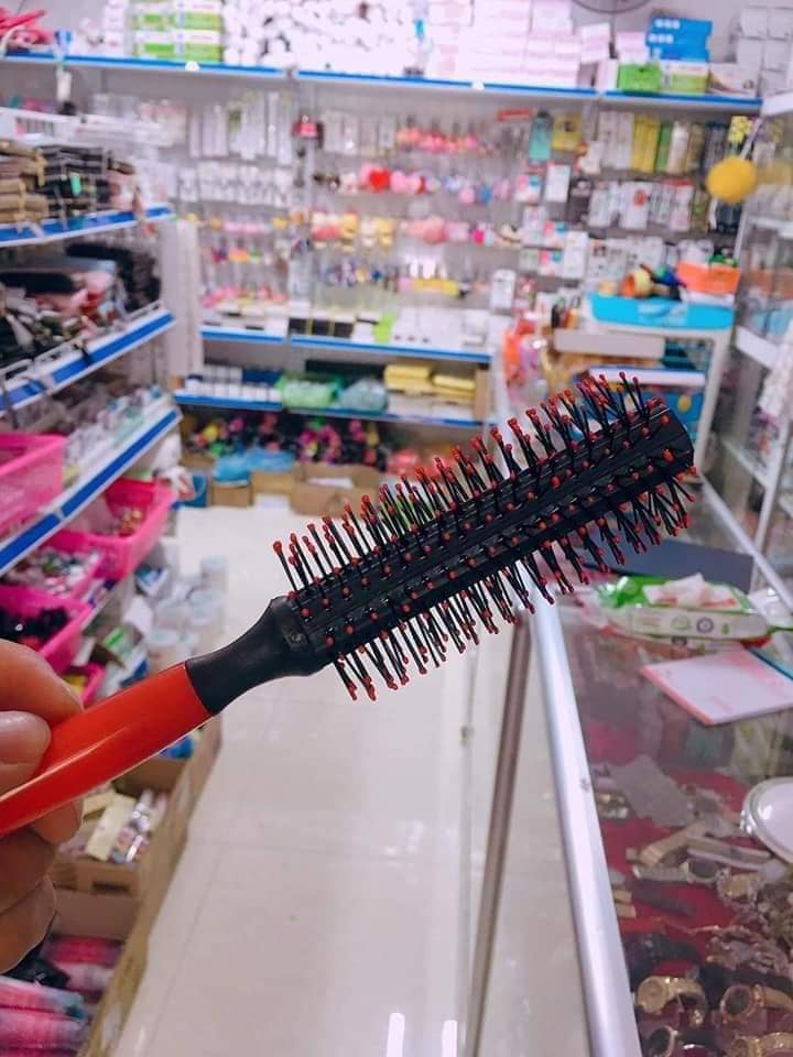 Lược tròn chải tóc uốn tạo kiểu