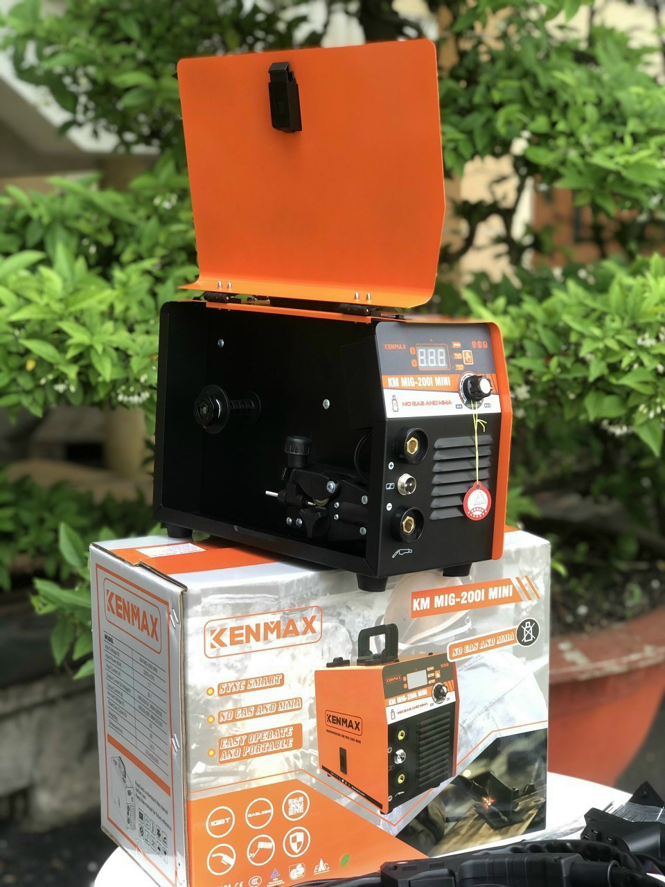 Máy hàn MIG - QUE km mig 200i mini KENMAX - ( TẶNG CUỘN 1KG, ĐÔI BAO TAY, SÁP HÀN )