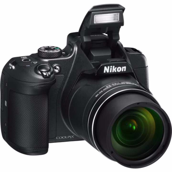 Nikon Coolpix B700