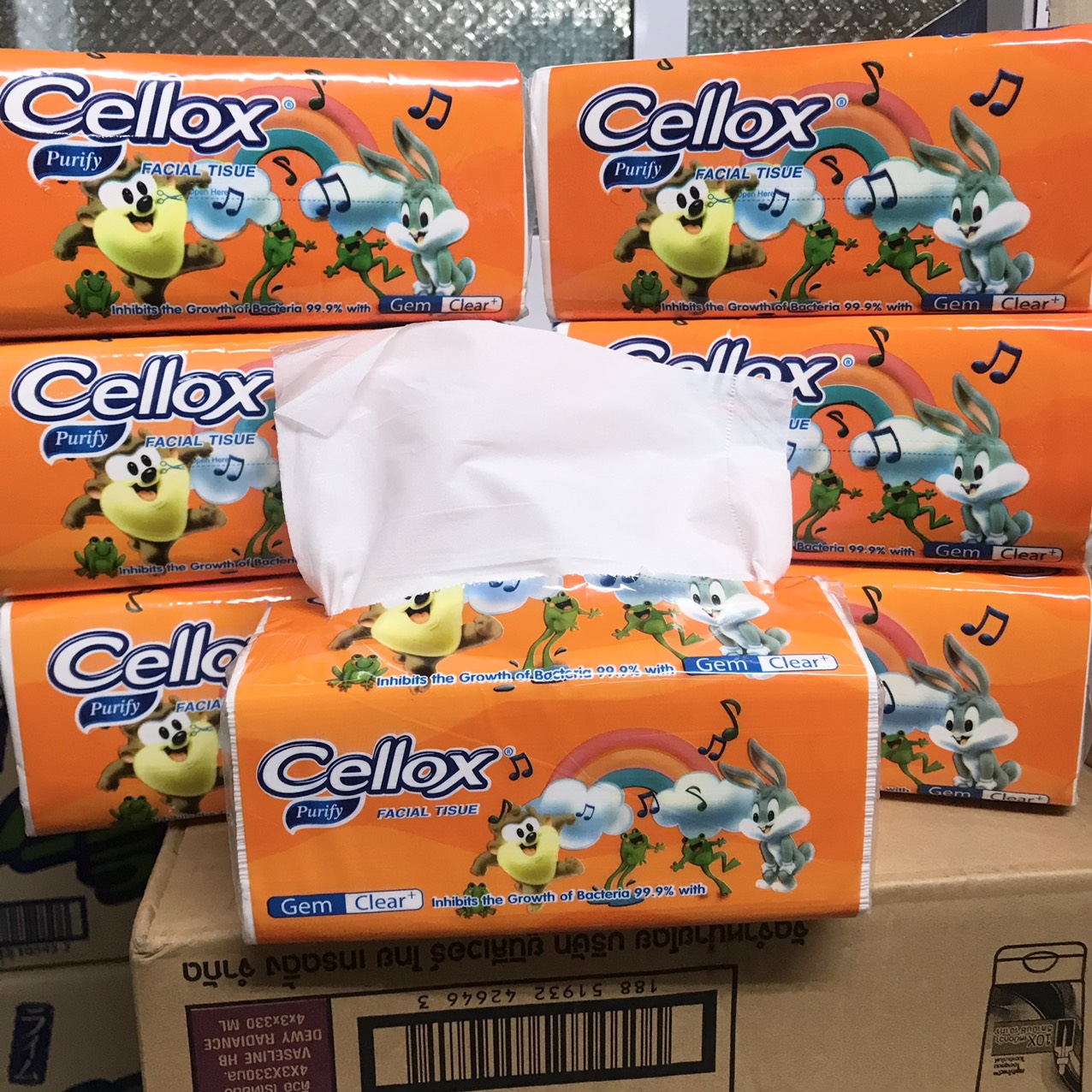 GIẤY RÚT CELLOX THÁI CUỘN 260 TỜ