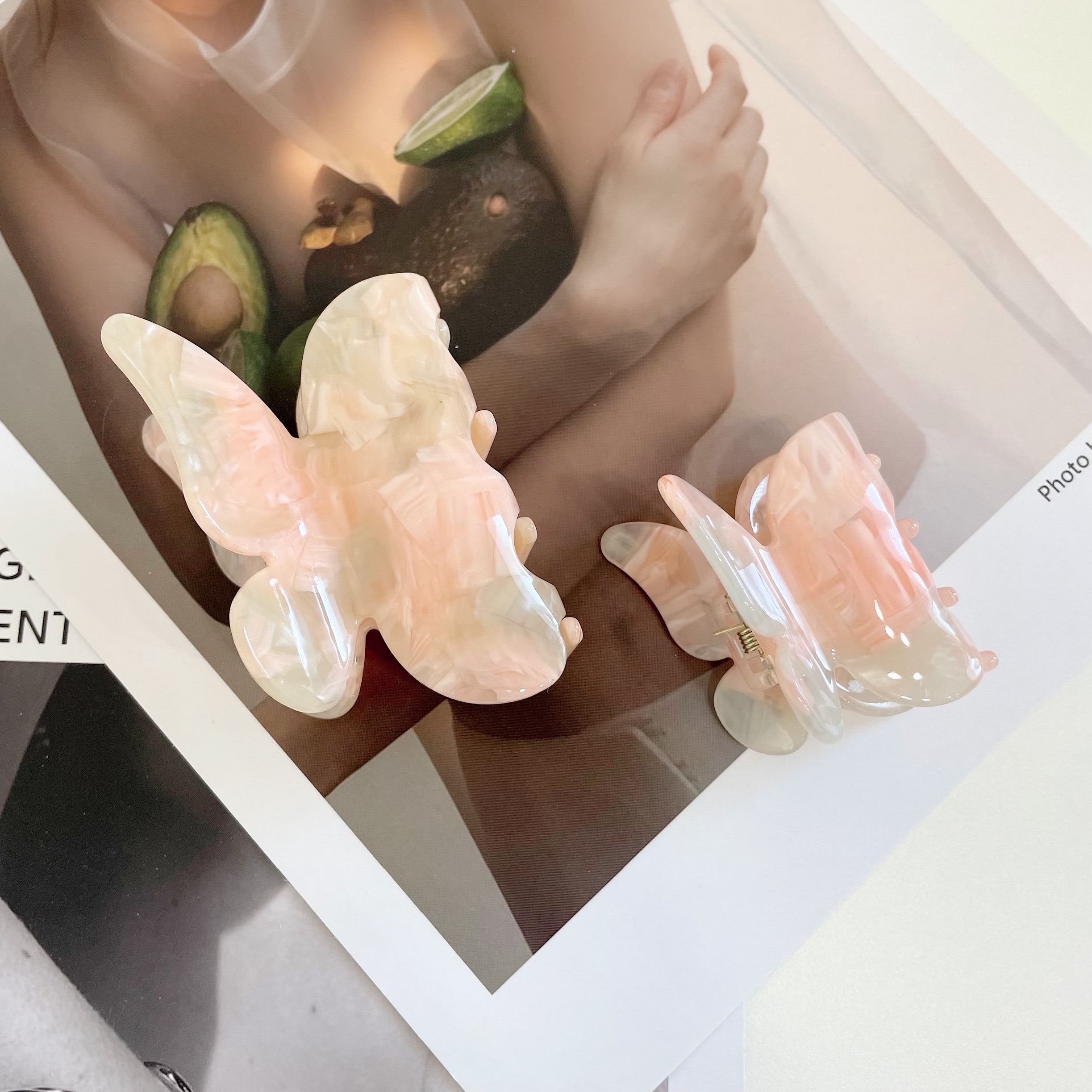 Kẹp tóc Marble butterfly Hàn Quốc