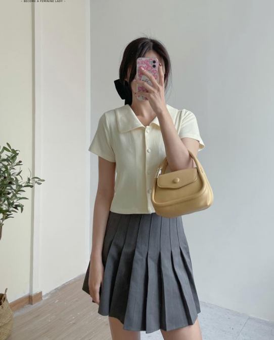 LAREINE Áo Thun Nữ Phong Cách Hàn Quốc Áo Polo Cổ Chữ V Dáng Ôm Áo Thun Ngắn Tay