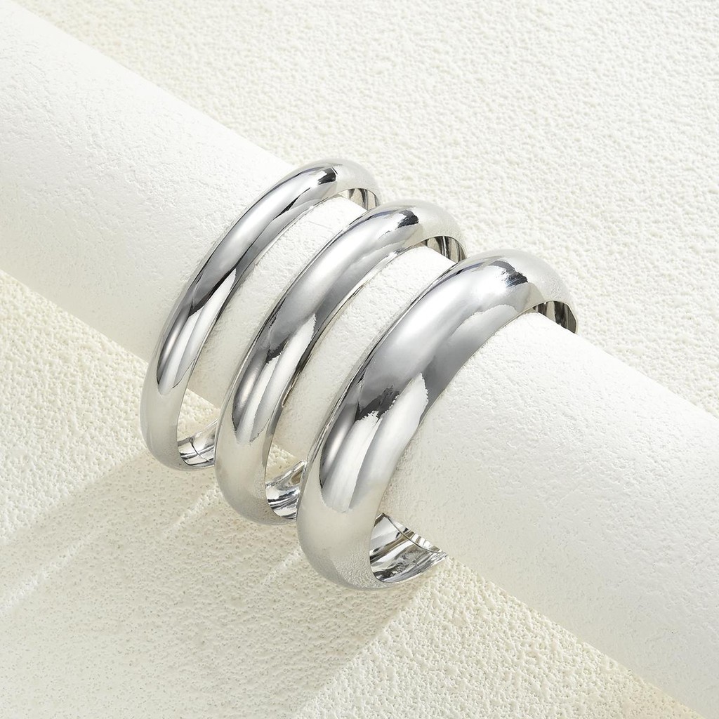 3Pcs/Set%20Buy%201%20Take%202%20Stacking%20Wearing%20Simple%20Metal%20Bangles%20Set%20Plain%20Circle%20Smooth%20Surface%20Bracelets%20for%20Women%20Jewelry%20Accessories%20-%20Image%204