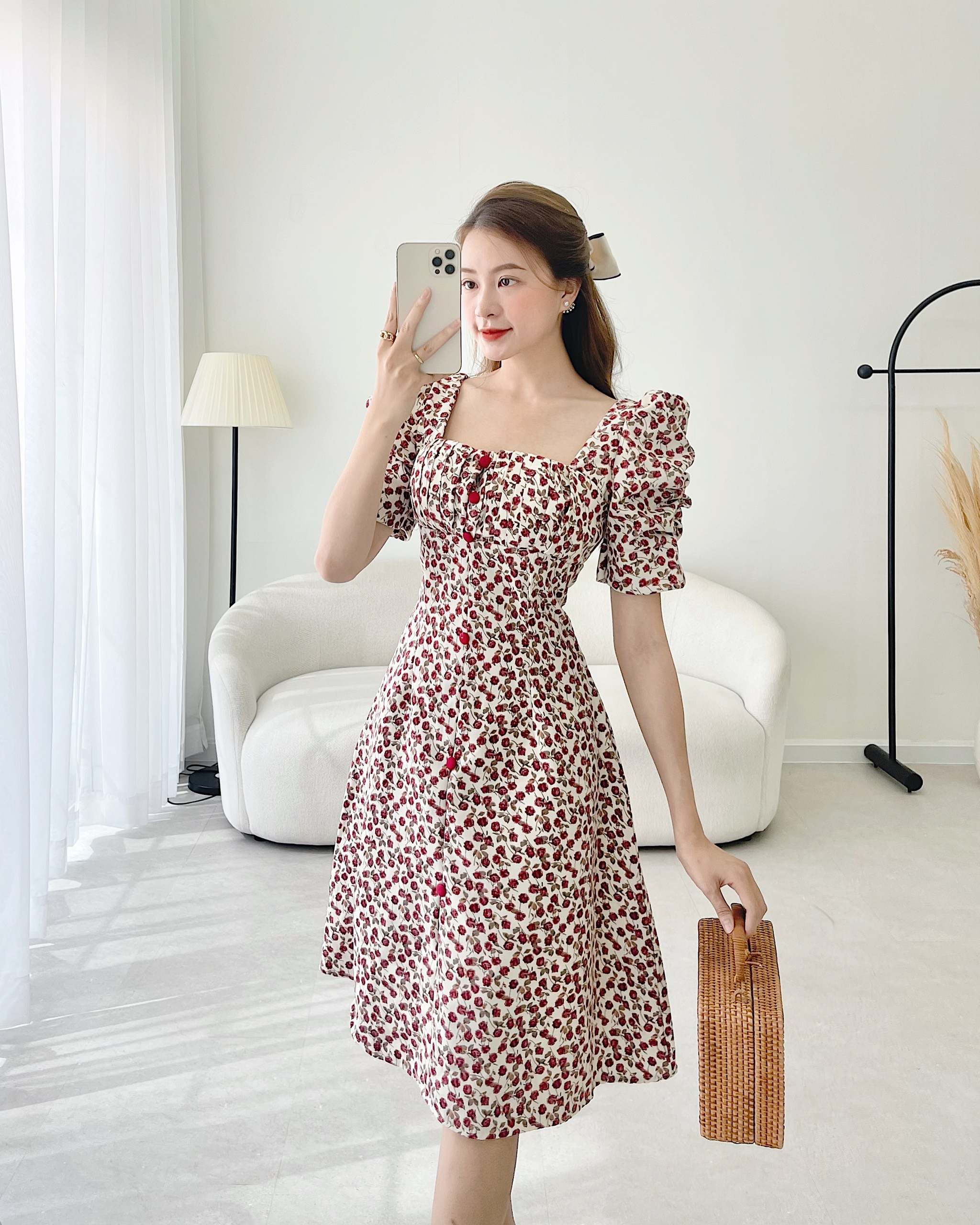 Đầm midi hoa cổ vuông tay dài Freesize