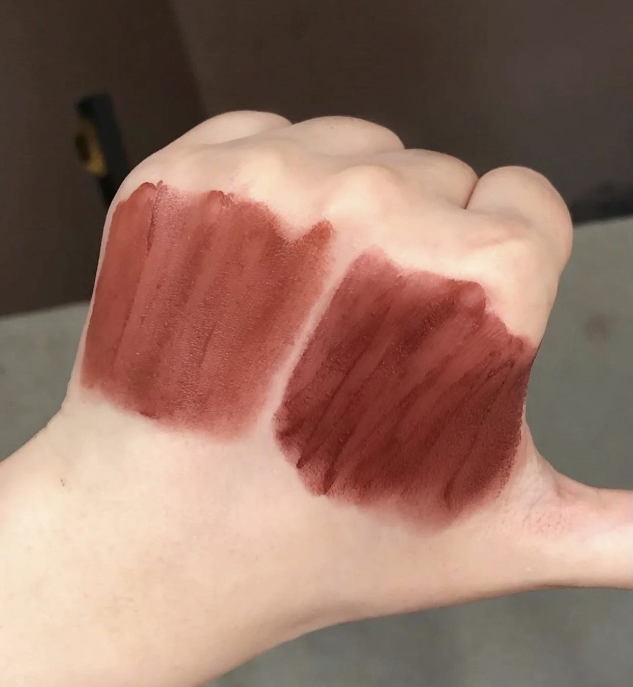 Son Nars 𝐒𝐎𝐅𝐓 𝐌𝐀𝐓𝐓𝐄 𝐓𝐈𝐍𝐓𝐄𝐃 𝐋𝐈𝐏 𝐁𝐀𝐋𝐌 vỏ bạc màu TOUCH ME và WHIP LASH