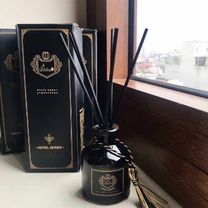 Tinh Dầu Thơm Phòng Que Gỗ Tự Khuếch Tán (CHAI ĐEN) 50mL