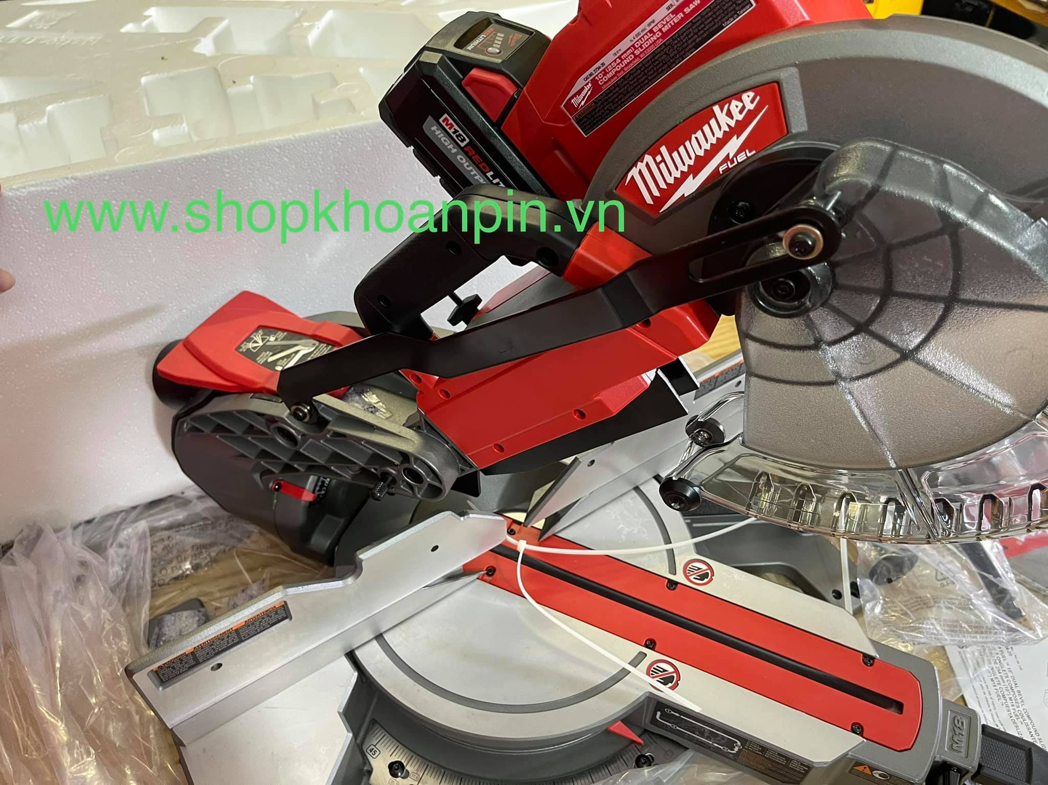 Máy cưa trượt pin Milwaukee 2734