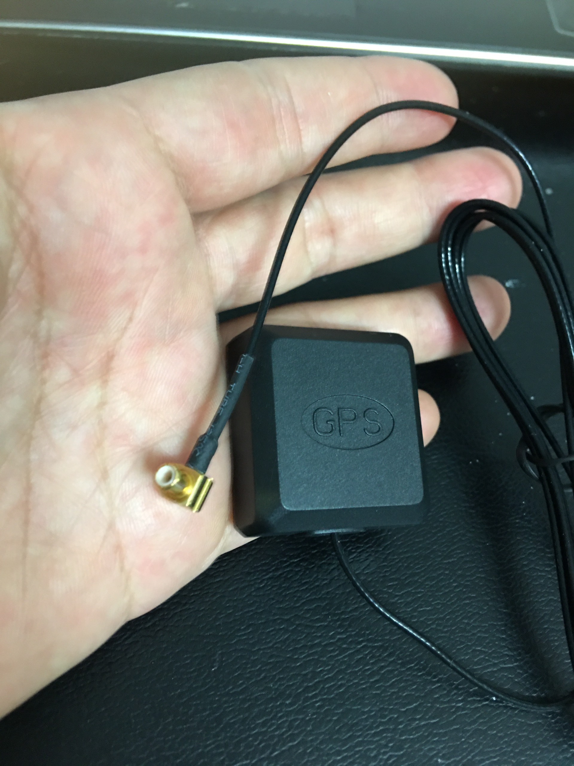 Anten GPS cho thiết bị định vị
