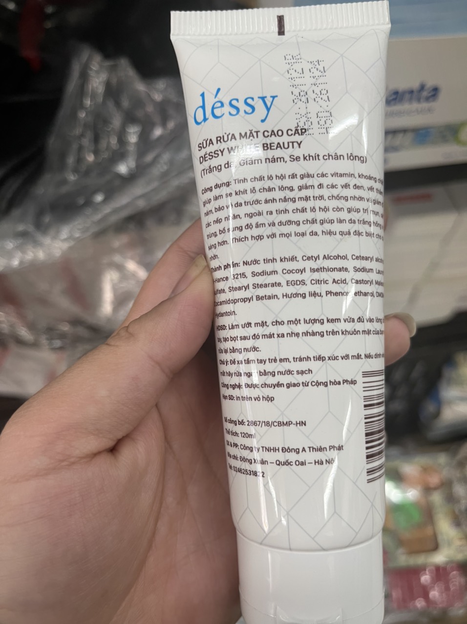 Sữa rửa mặt cao cấp Dessy 120ml