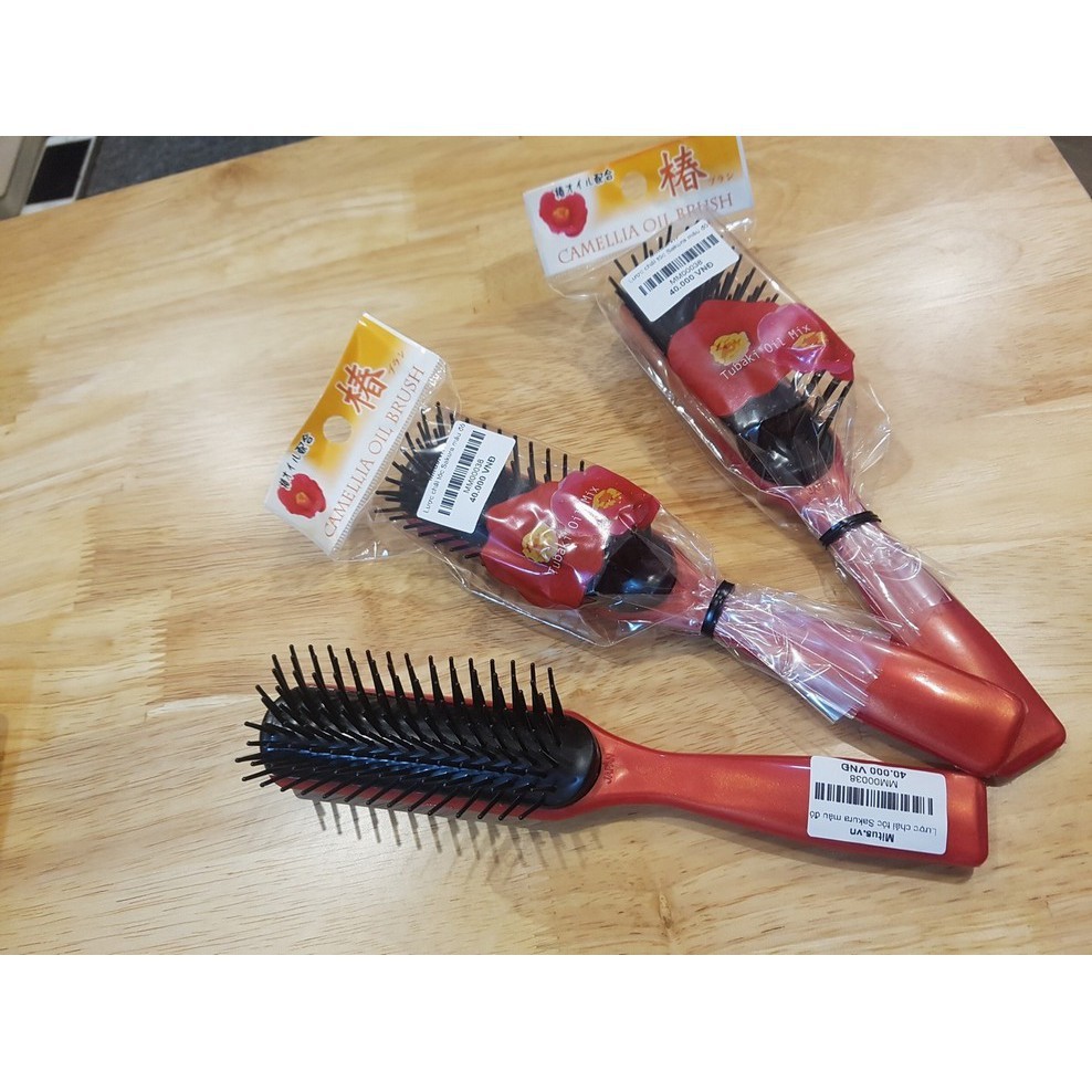 Lược chải tóc Sakura màu đỏ Nội địa Nhật Bản