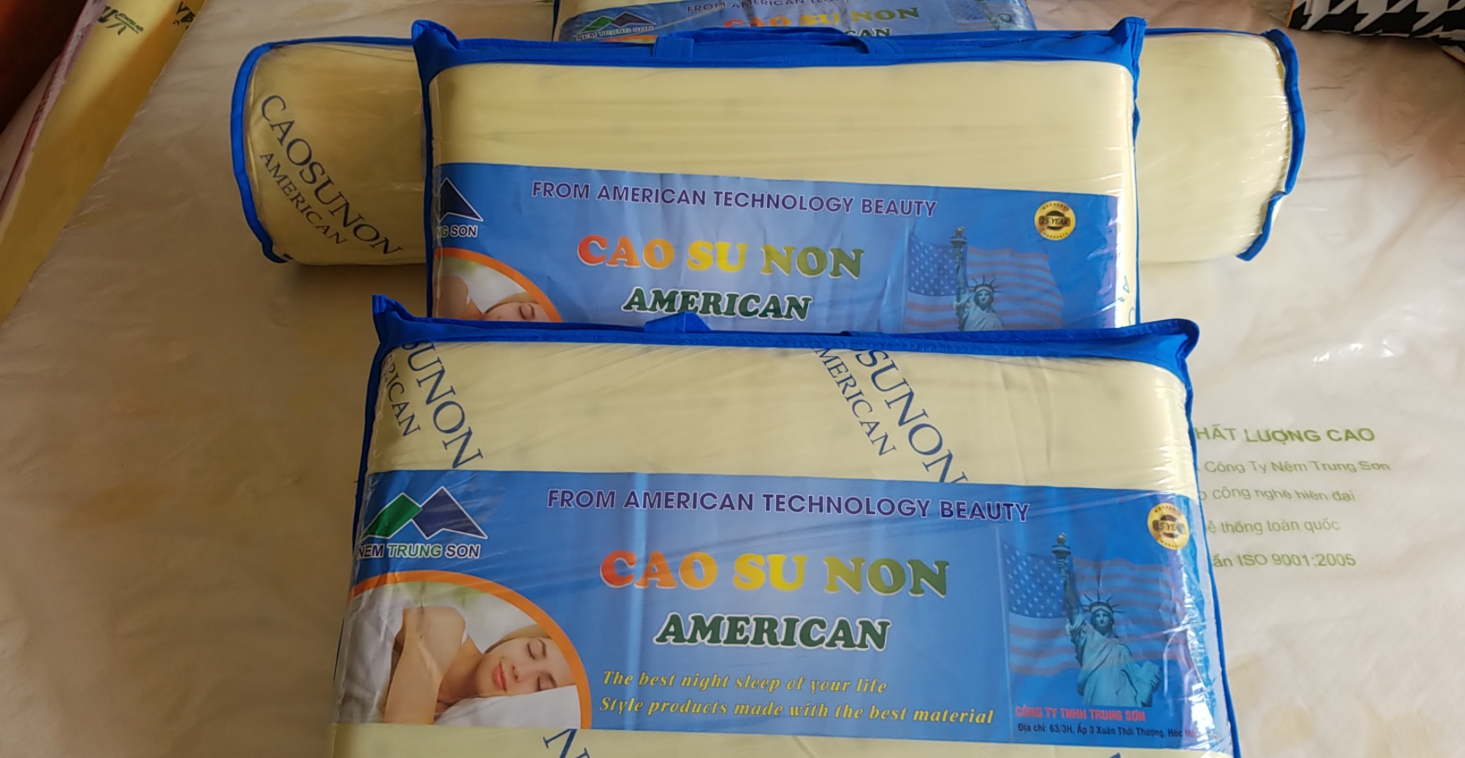 BỘ 3 GỐI CAO SU NON AMERICAN (2 Gối Nằm 50cm*70cm + 1 Gối Ôm). TẲNG KÈM ÁO GỐI