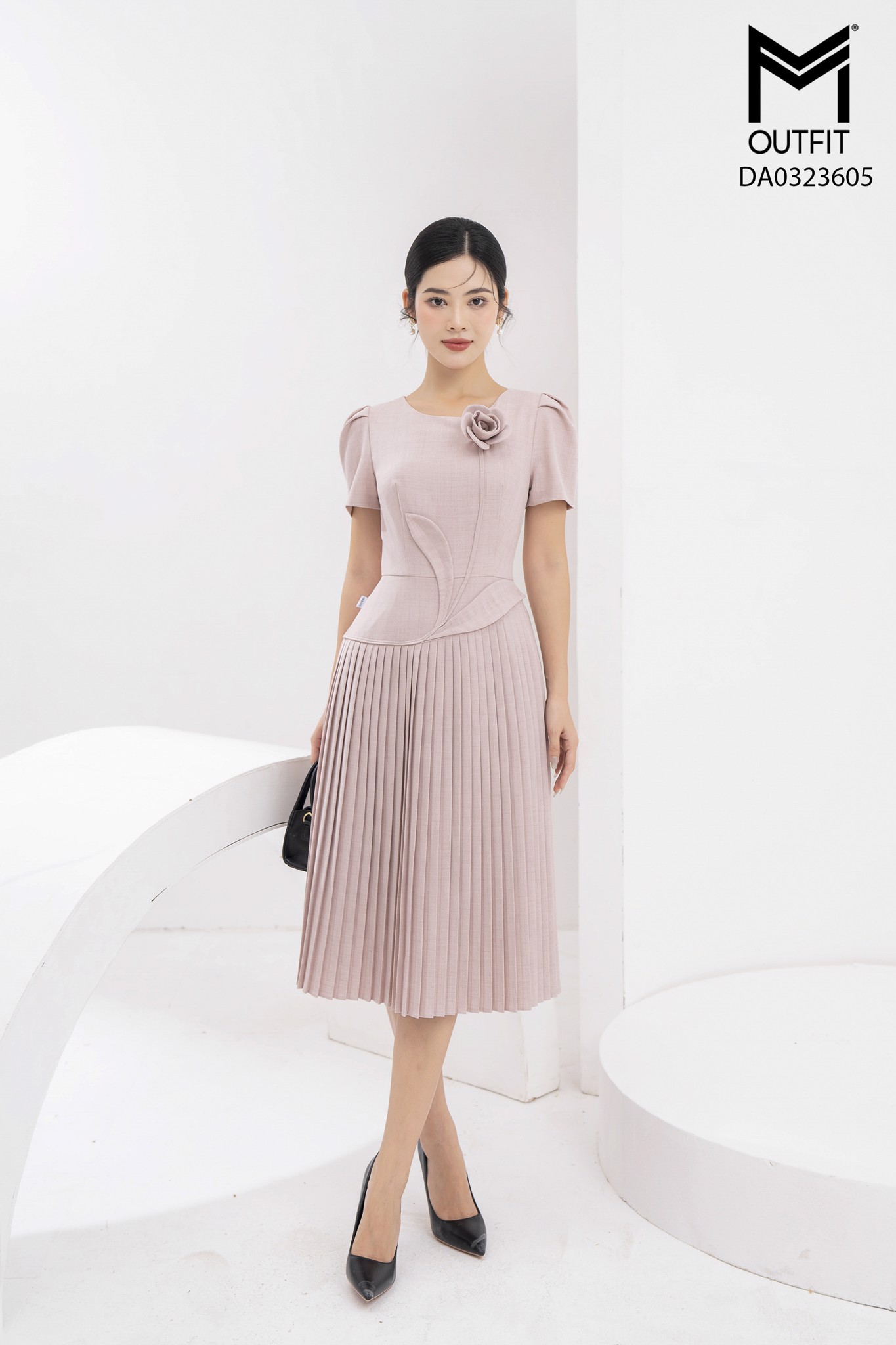 Đầm dáng xòe, tùng dập ly