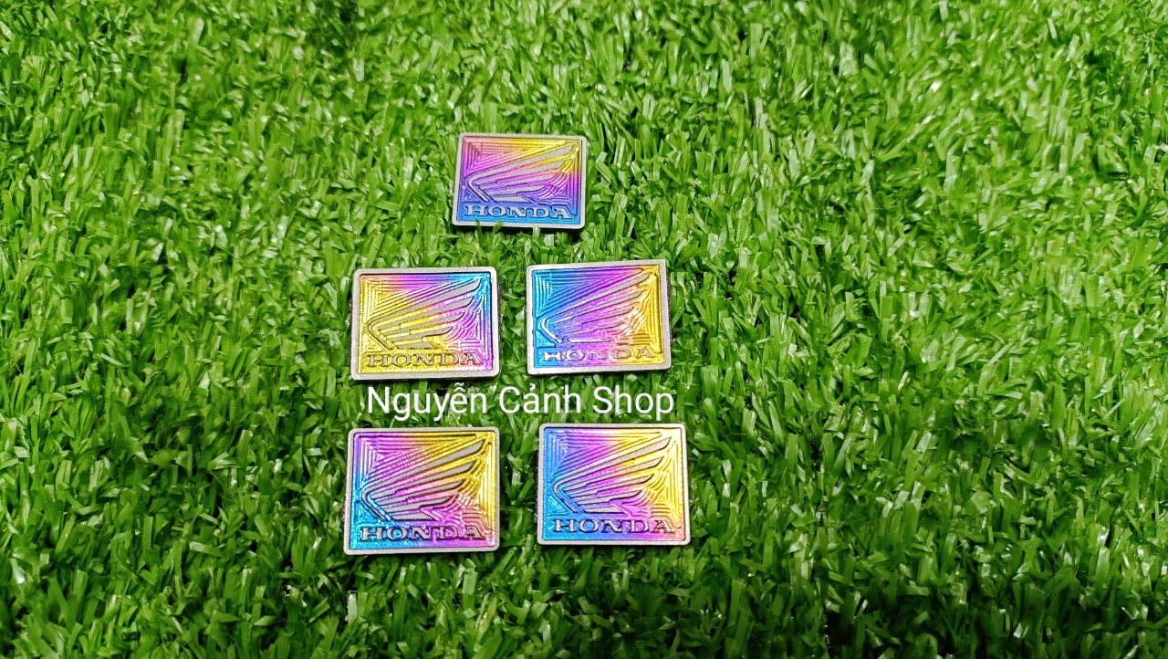 Tem Logo Cánh Chim Titanium 15x20mm
