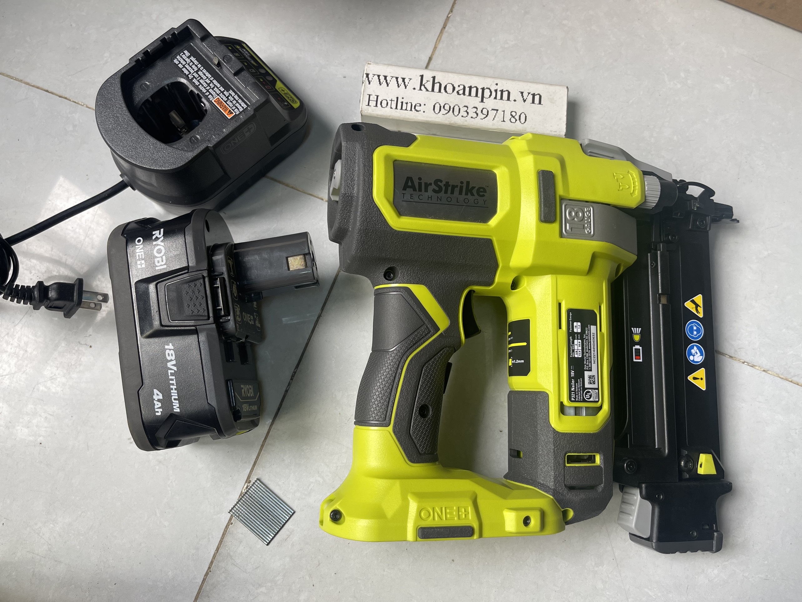 Máy bắn định Ryobi P321 ( thân máy)
