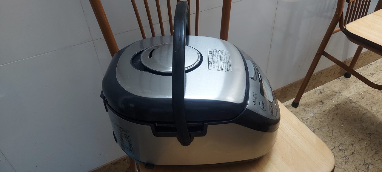 Nồi cơm điện cao tần hitachi 1L