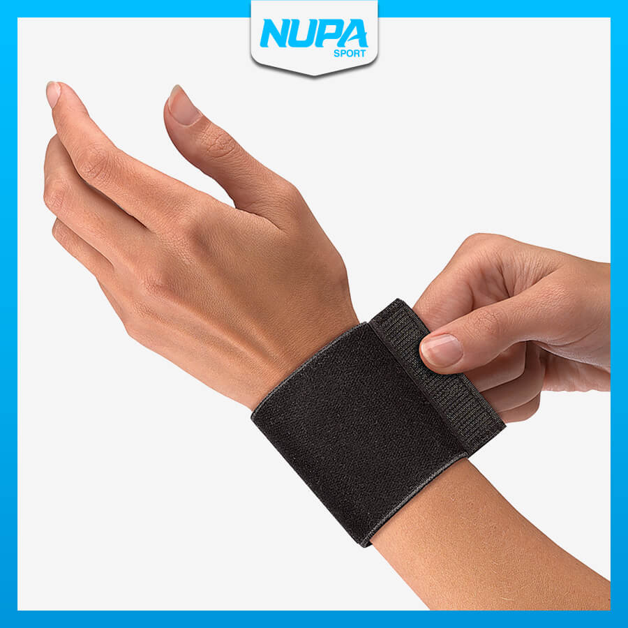 Băng Cổ Tay Mueller Elastic Wrist Support With Loop – Black (961)