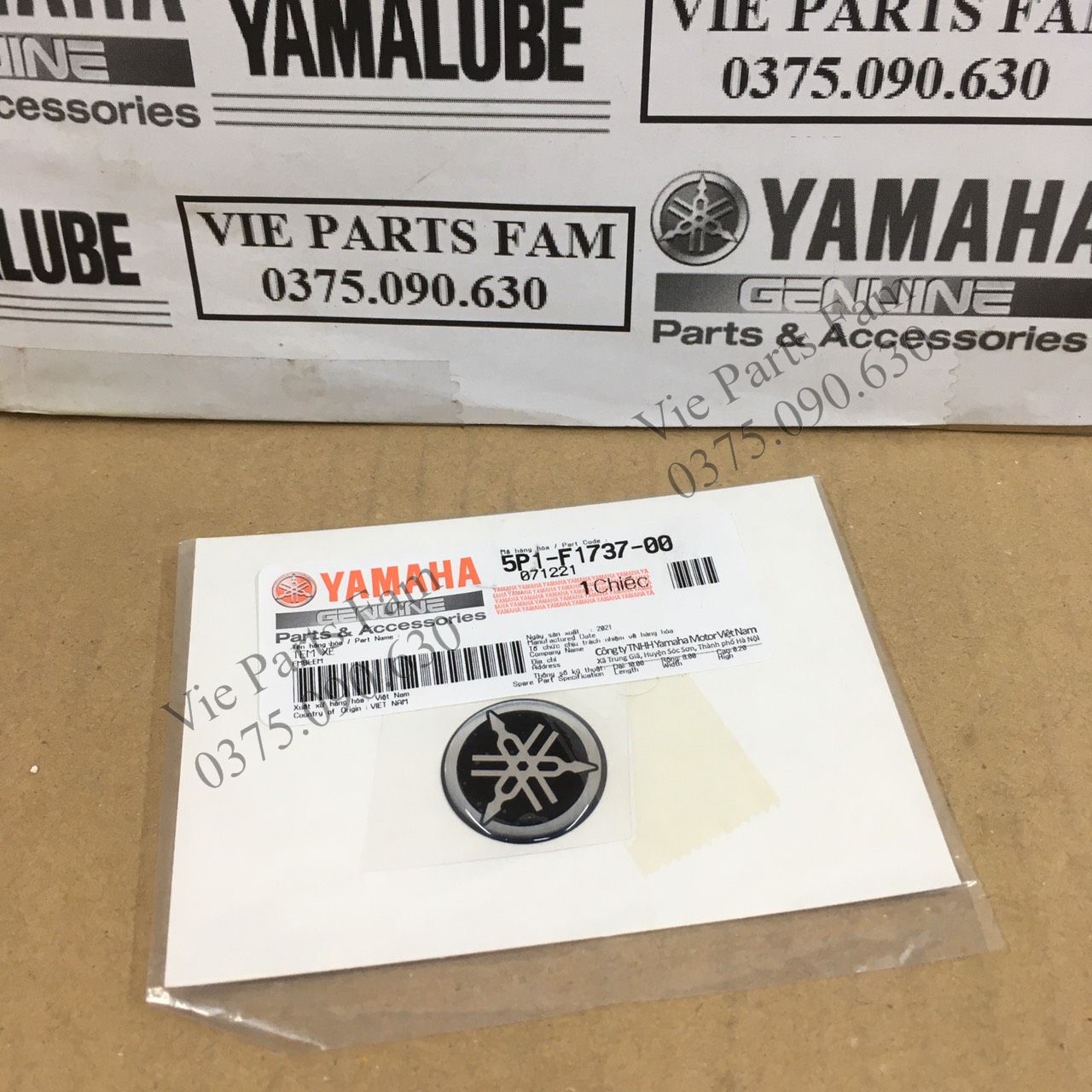 Tem logo mặt nạ Janus, hàng din Yamaha mới 100%