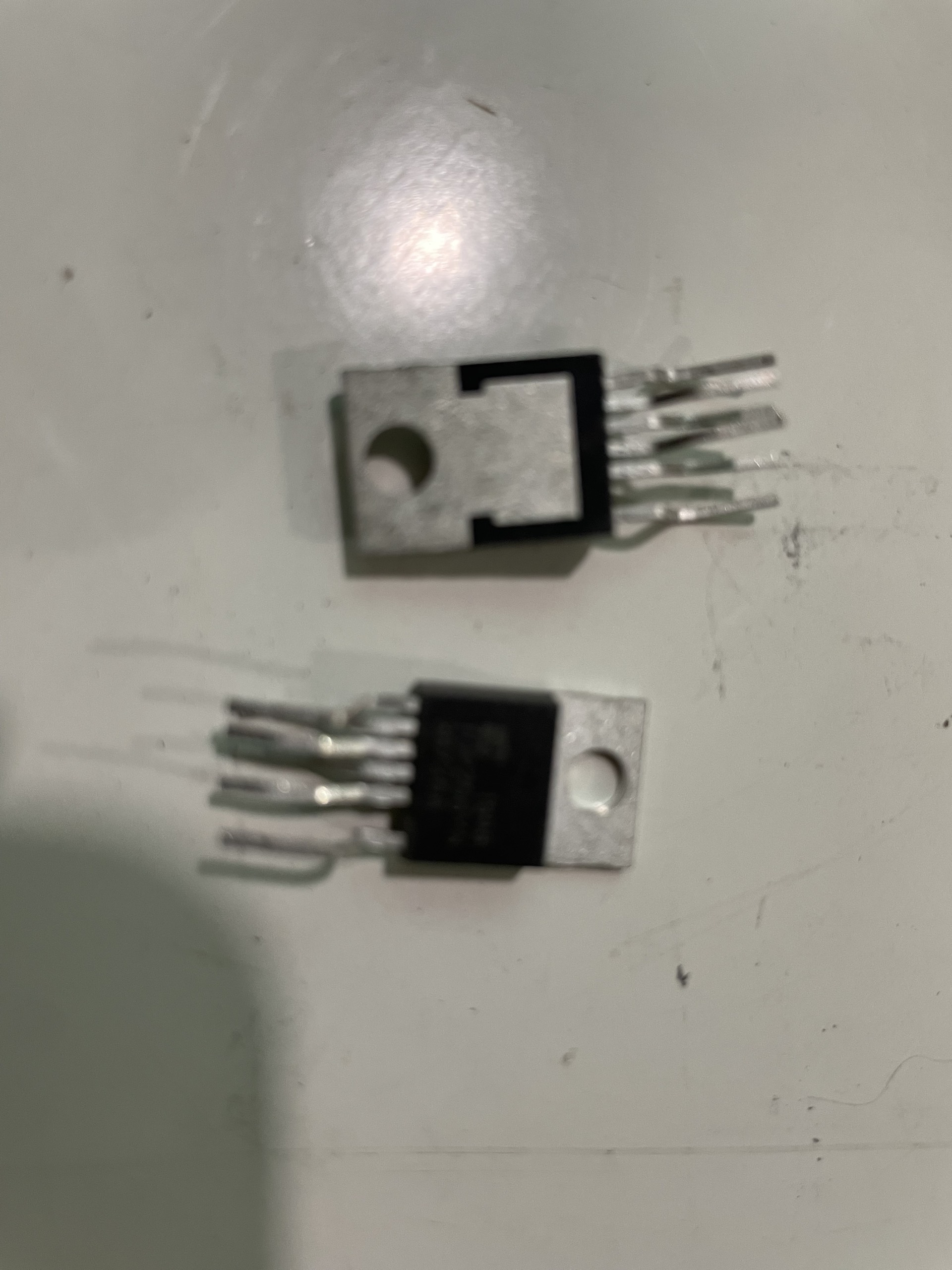 *** Combo 2 chiếc IC nguồn IC TOP 256YN