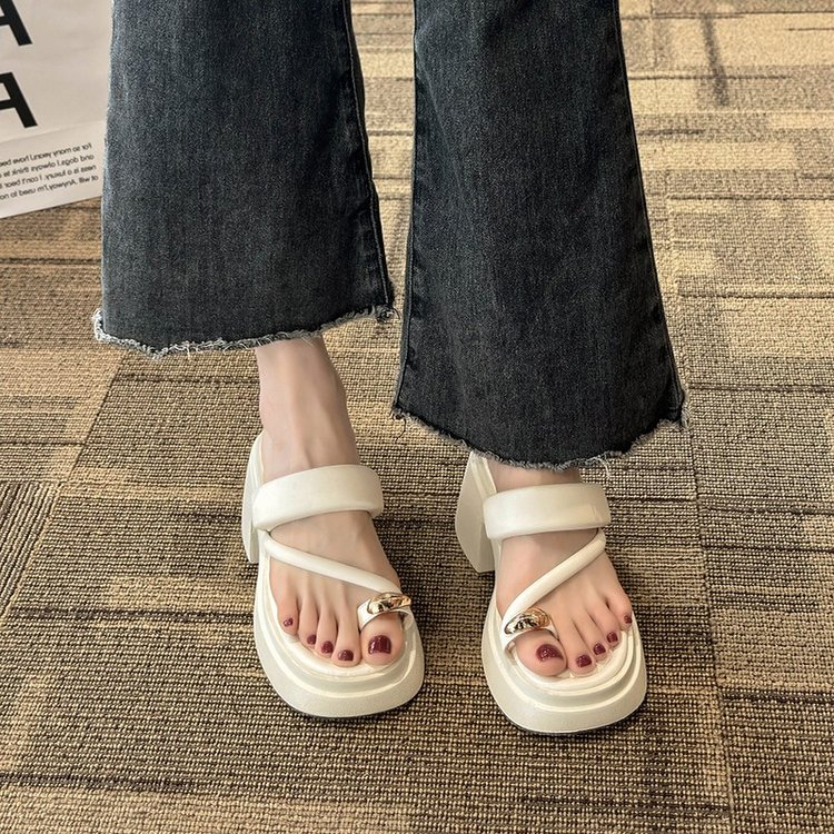 Giày Sandal Đế Xuồng Mềm Thời Trang Cho Nữ