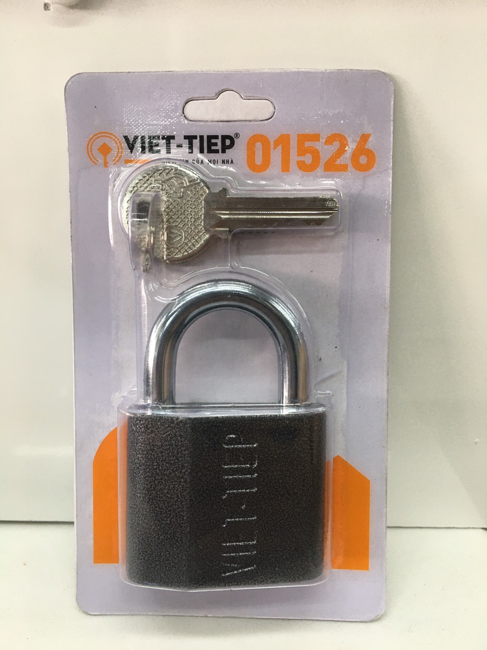 Khóa treo việt tiệp gang đen 01526, phi 8